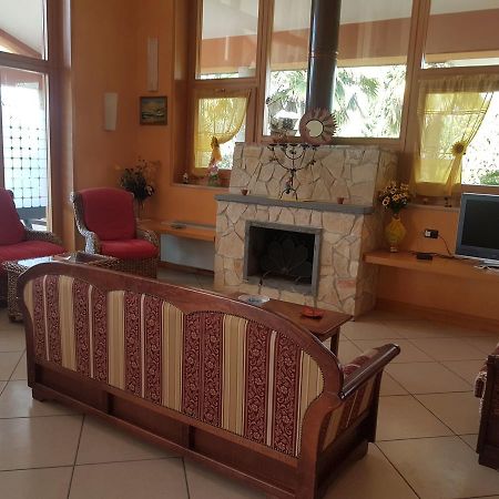 פונטקניאנו Agriturismo Terre Delle Monache מראה חיצוני תמונה