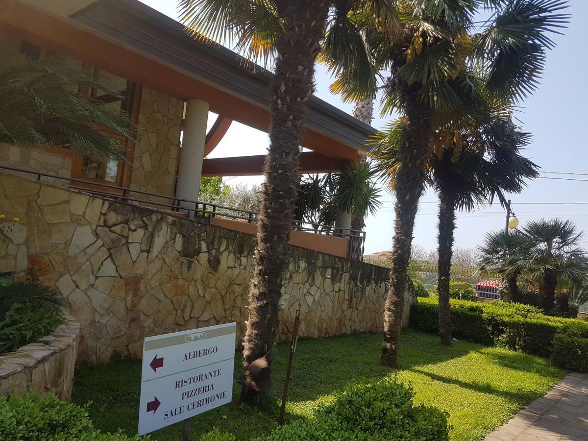 פונטקניאנו Agriturismo Terre Delle Monache מראה חיצוני תמונה