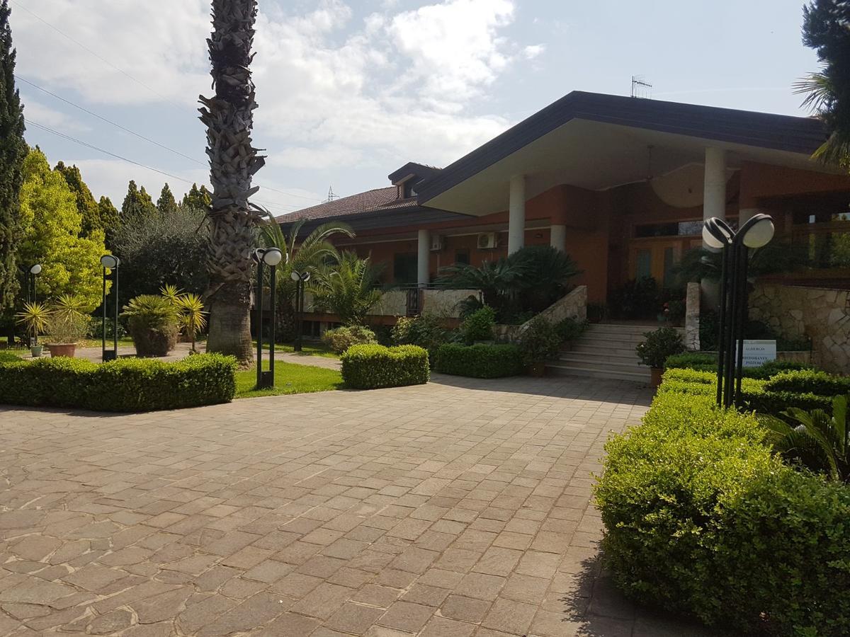 פונטקניאנו Agriturismo Terre Delle Monache מראה חיצוני תמונה